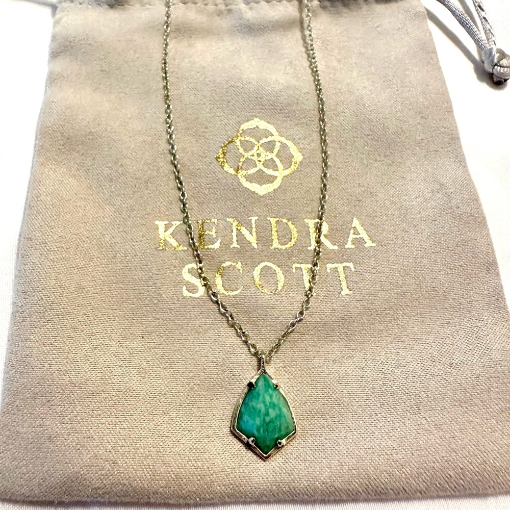 Kendra Scott Cory Necklace in Gold (I believe the color is Dark Teal)
